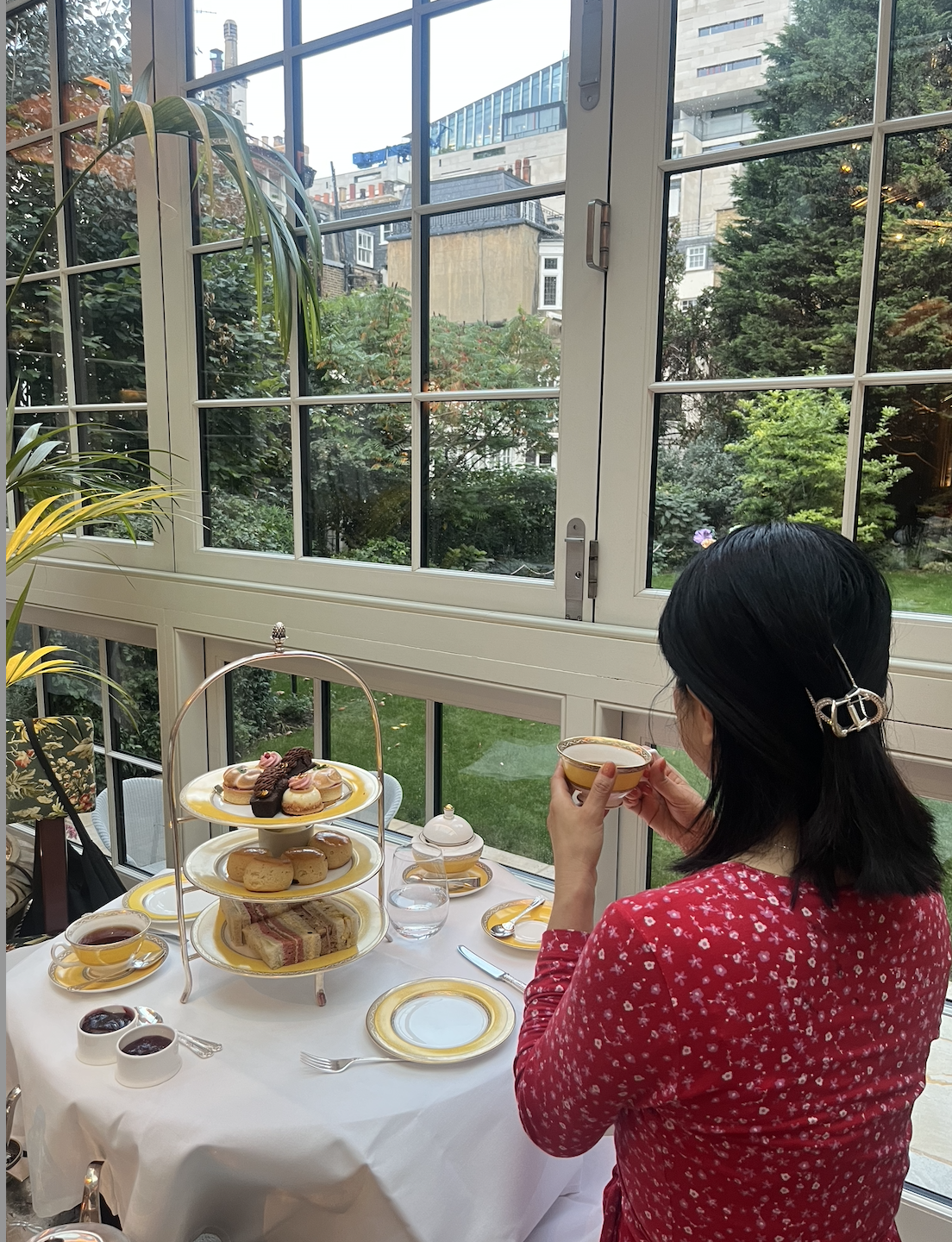 イギリス伝統のアフタヌーンティー - ロンドングルメ体験